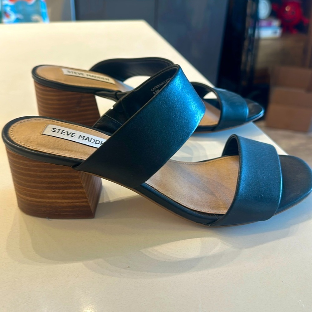 Steve Madden Black Strap Sandals